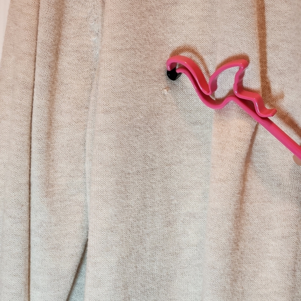 Old Navy Cozy Minimalist Cardigan Neutral Lightweight Layering Sweater XL - Picture 7 of 11